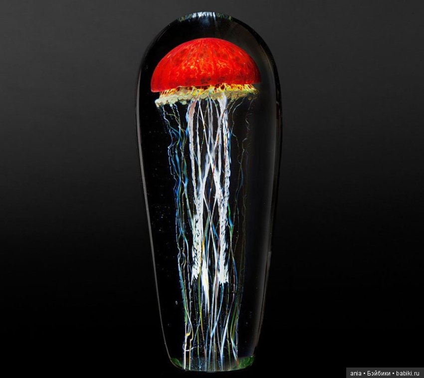 Удивительные медузы из стекла