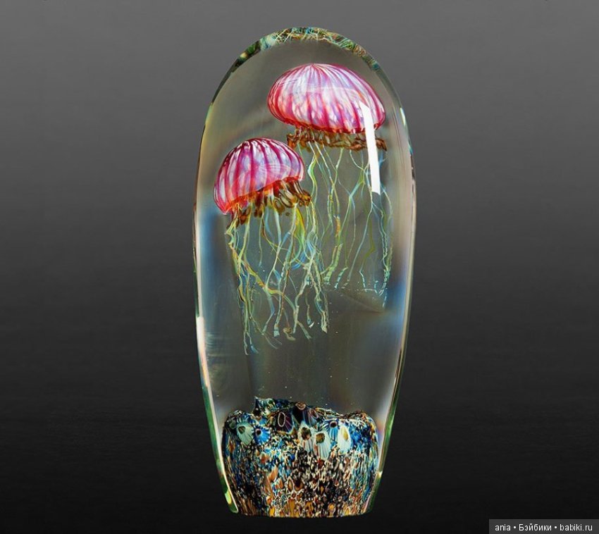 Удивительные медузы из стекла