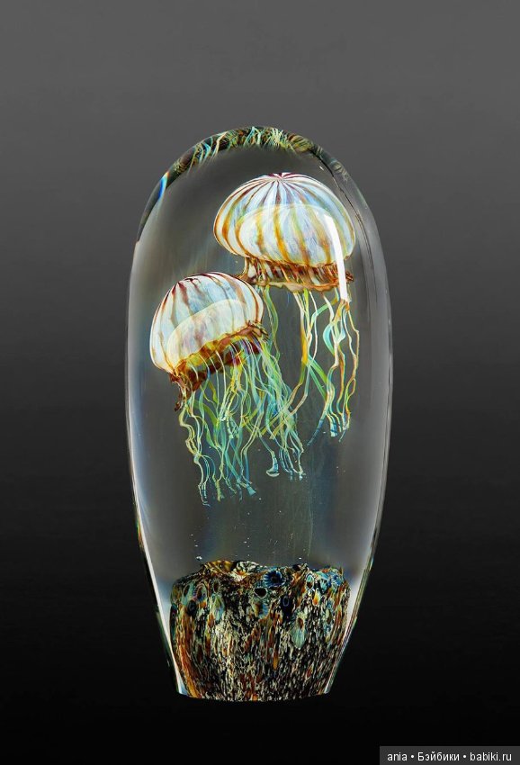 Удивительные медузы из стекла