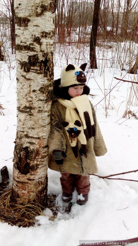 Связали зверошарфик-котик и шапочку, пока болели