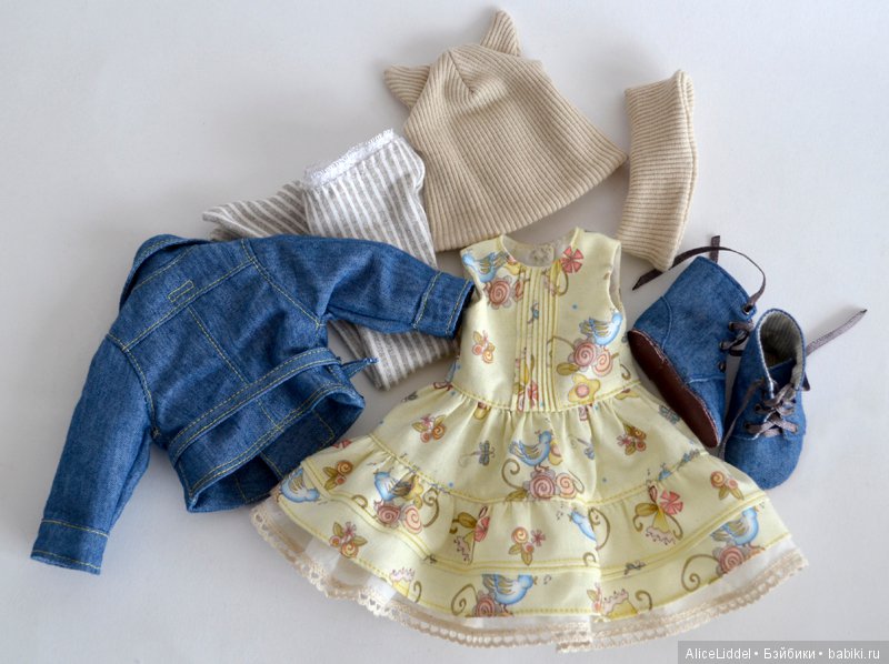 Весенний комплект на девочку от Паола Рейна
