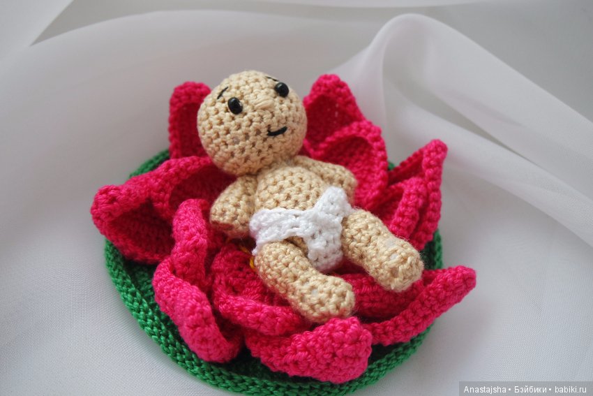 Малыш в лотосе - игрушка вязанная крючком (фото 6)