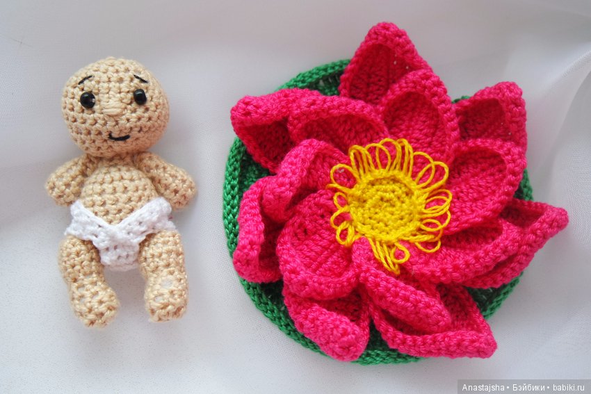 Малыш в лотосе - игрушка вязанная крючком (фото 7)