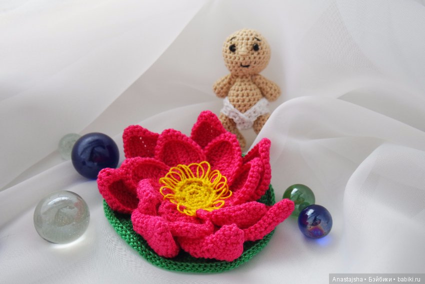 Малыш в лотосе - игрушка вязанная крючком (фото 8)