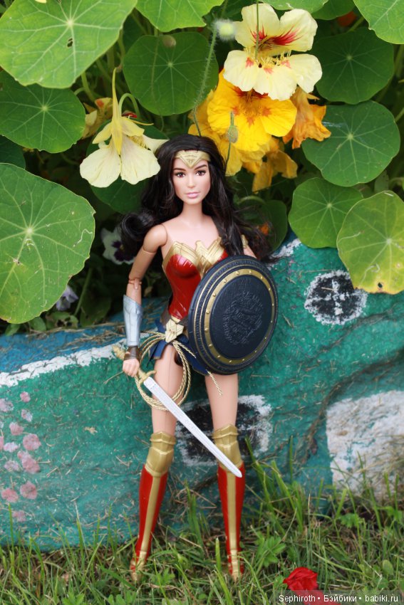 Давняя летняя прогулка с Чудо Женщиной (фото 6)