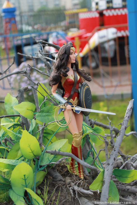 Давняя летняя прогулка с Чудо Женщиной (фото 5)