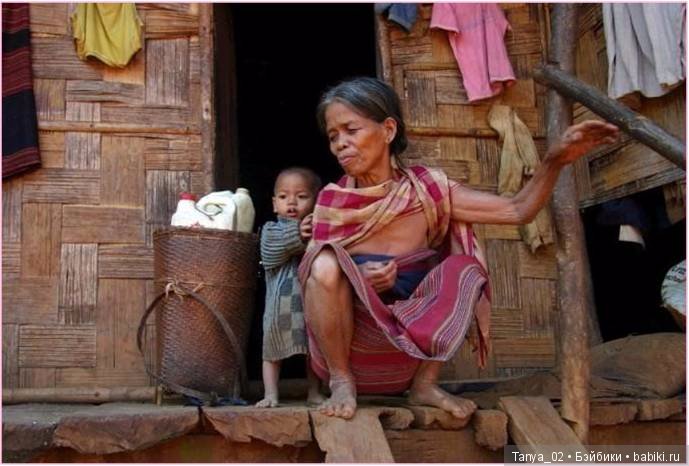 С наступающим днём женщин