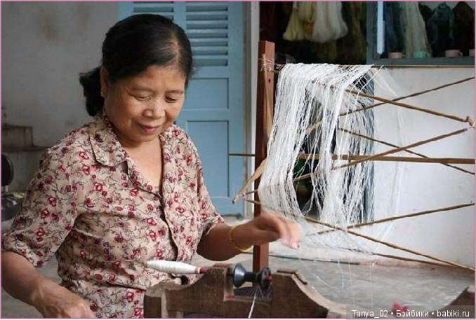 С наступающим днём женщин