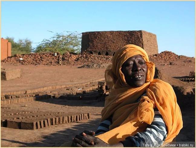 С наступающим днём женщин
