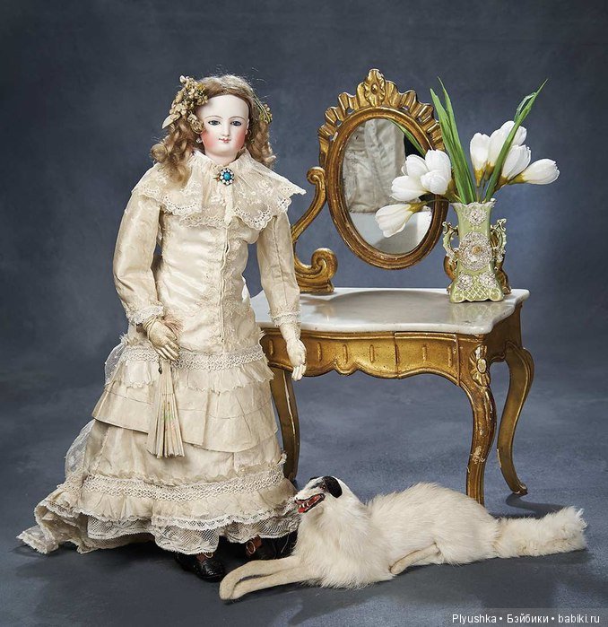 Старинные куклы с приданым