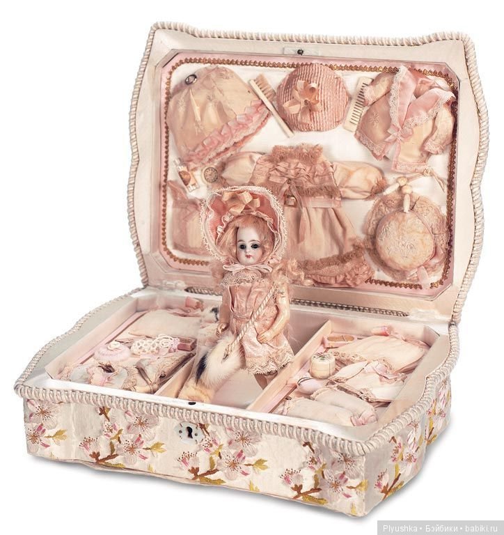 Старинные куклы с приданым (фото 8)