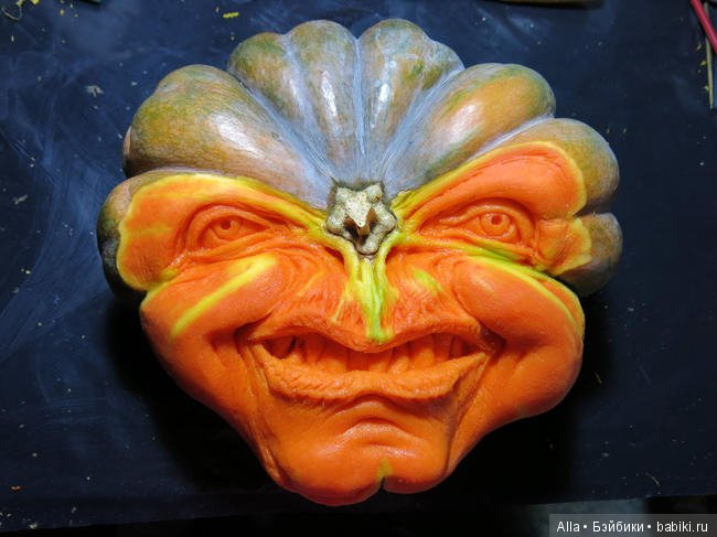 Самые жуткие лица, вырезанные художником на тыкве (фото 8)