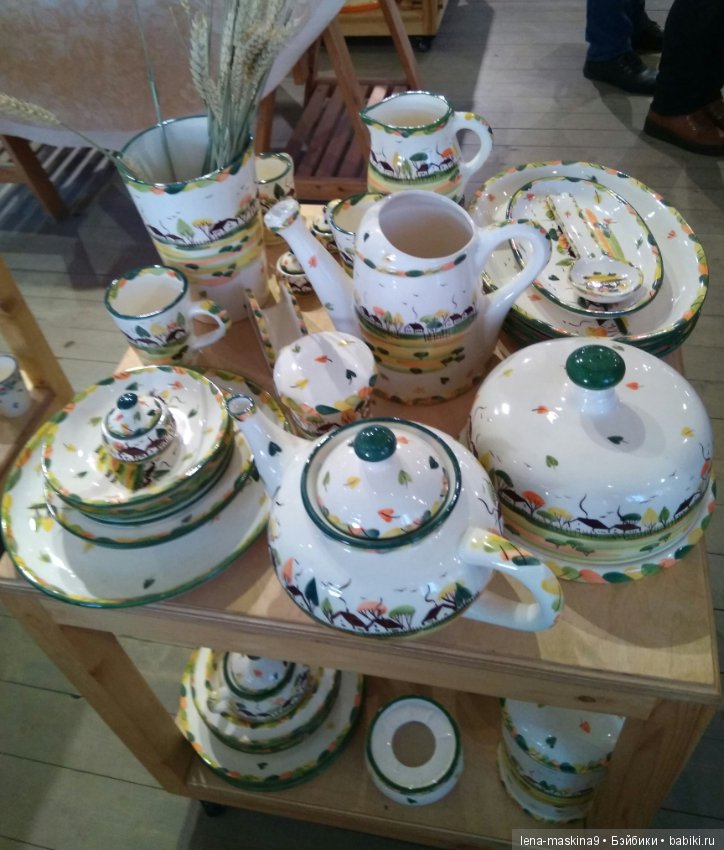 Элина на прогулке на ВВЦ и в Ботаническом саду:)