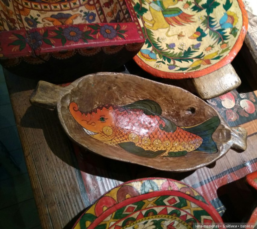 Элина на прогулке на ВВЦ и в Ботаническом саду:)