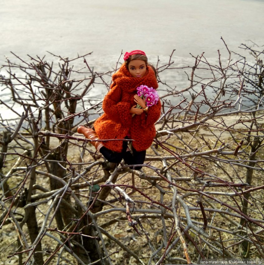 Элина на прогулке на ВВЦ и в Ботаническом саду:)