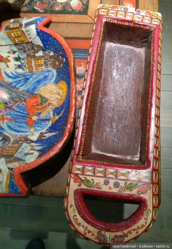 Элина на прогулке на ВВЦ и в Ботаническом саду:)