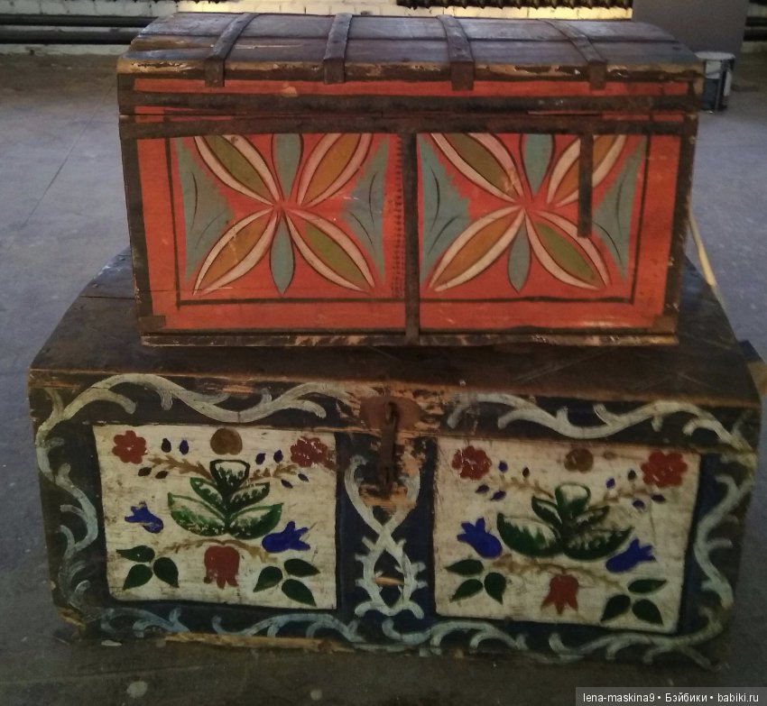 Элина на прогулке на ВВЦ и в Ботаническом саду:)