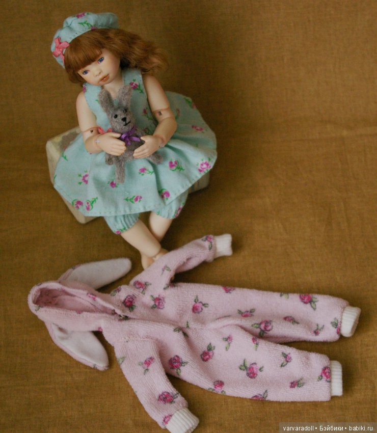 Малышка собирается к новой маме. Авторская шарнирная кукла (фото 5)
