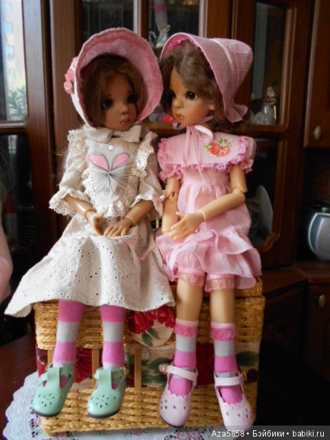Шляпки, платья, чулочки... всё для девочек (фото 8)