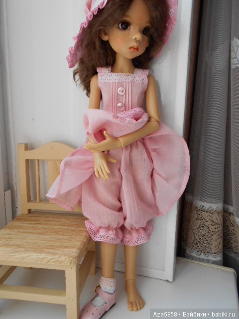 Шляпки, платья, чулочки... всё для девочек (фото 2)