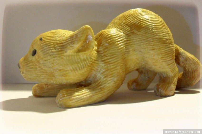 Станислав Дерябин и его мультяшные фигурки, куклы из дерева