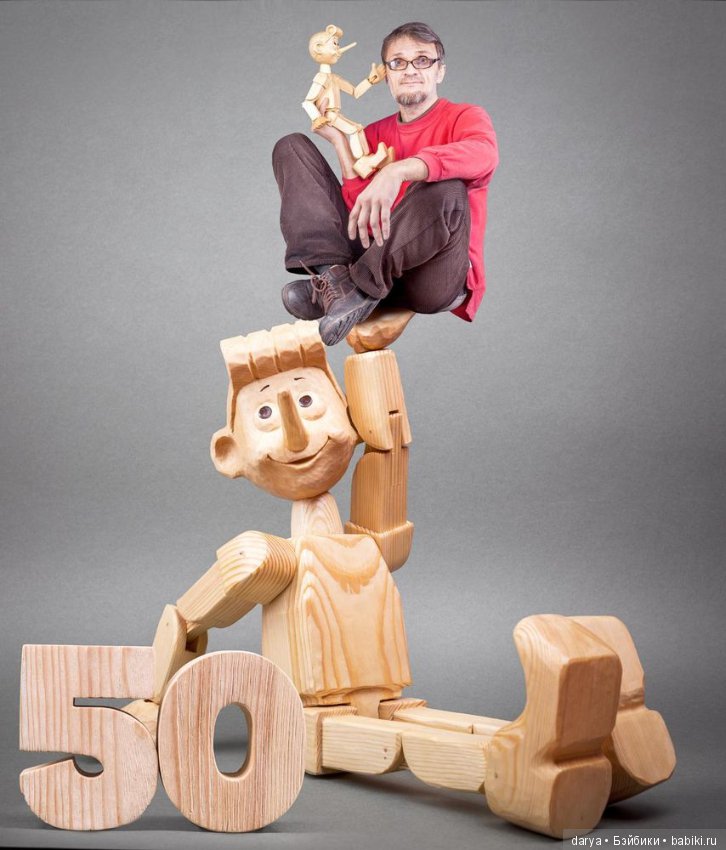 Станислав Дерябин и его мультяшные фигурки, куклы из дерева (фото 2)