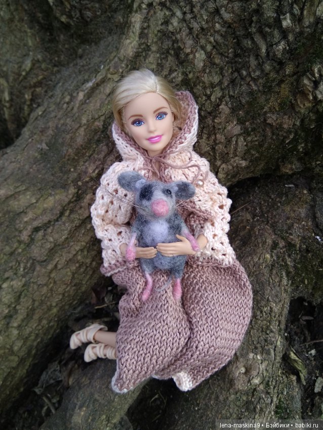 С другом в дороге веселей:))