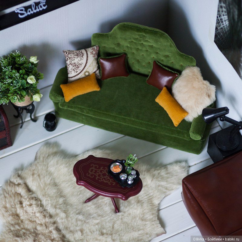 Из архивного. Мой любимый зеленый диван для кукол