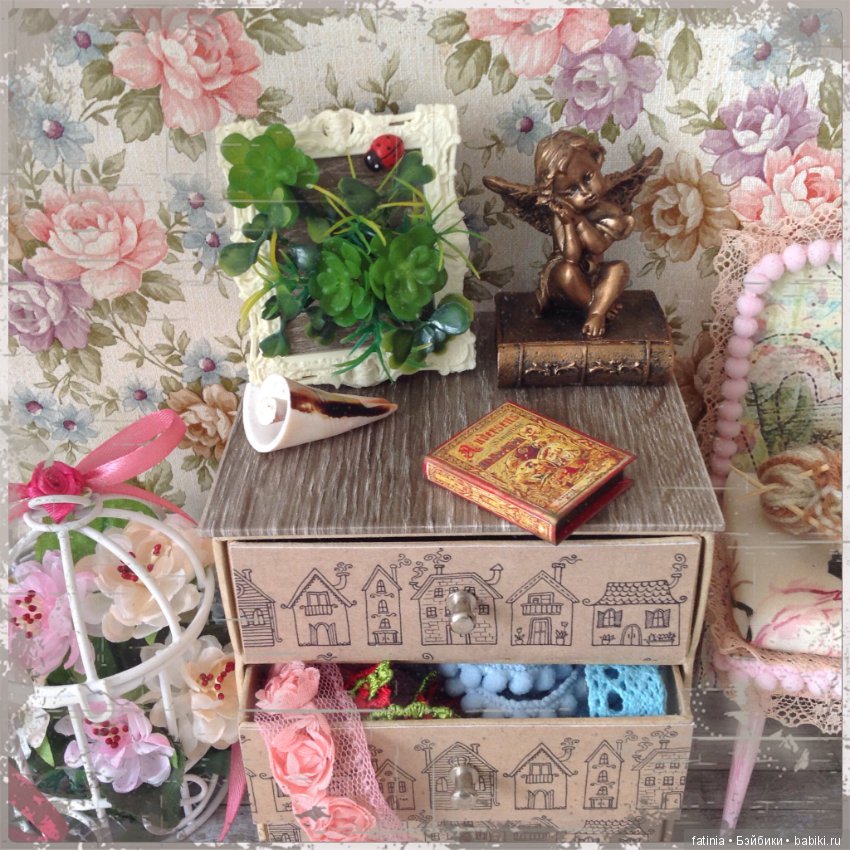 Уголок в романтическом стиле для отдыха и рукоделия. 1:6 (фото 3)