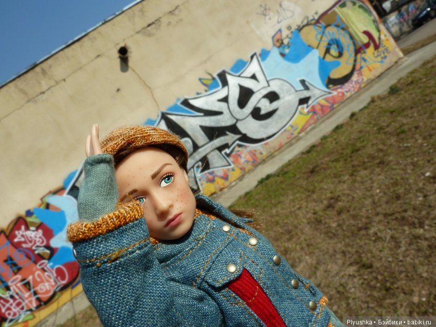 Кира (Athena Tomorrowland Диснейстор) и граффити (фото 5)