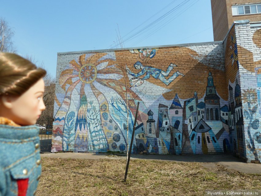 Кира (Athena Tomorrowland Диснейстор) и граффити (фото 7)