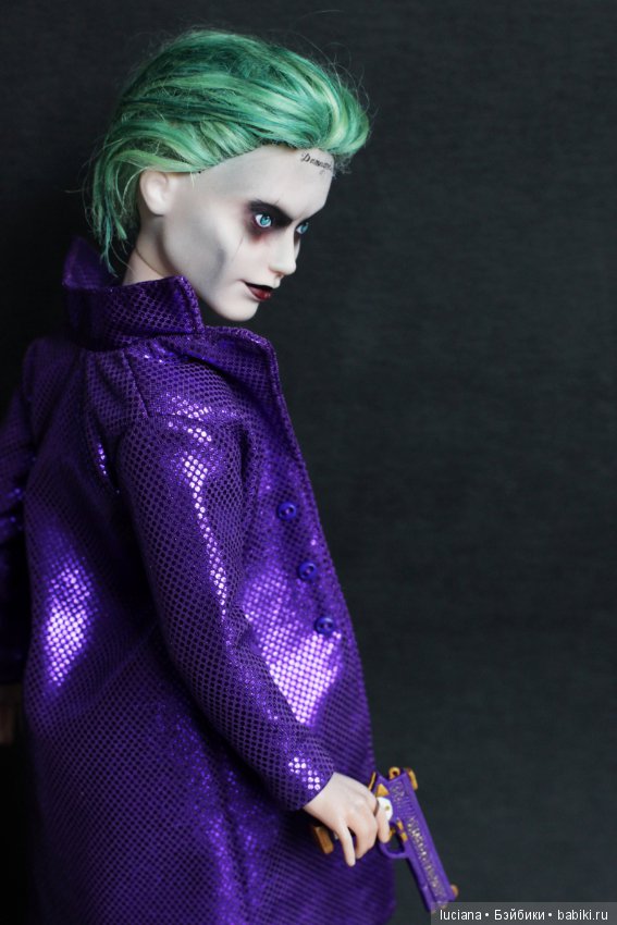 Джокер - одинокий король Готэма