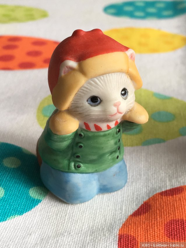 Живут у меня котики, фарфоровые статуэтки