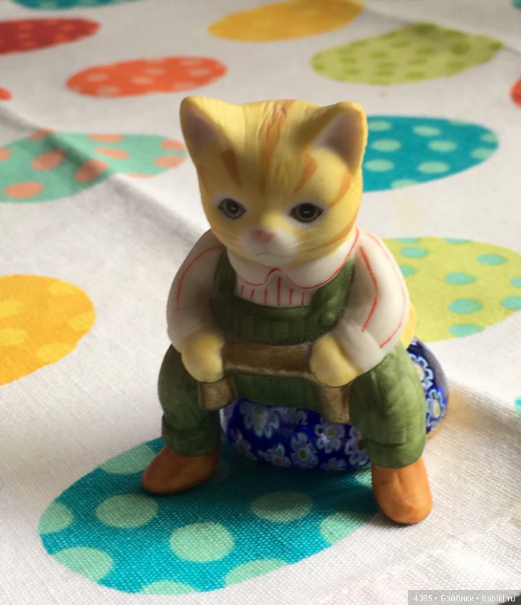 Живут у меня котики, фарфоровые статуэтки