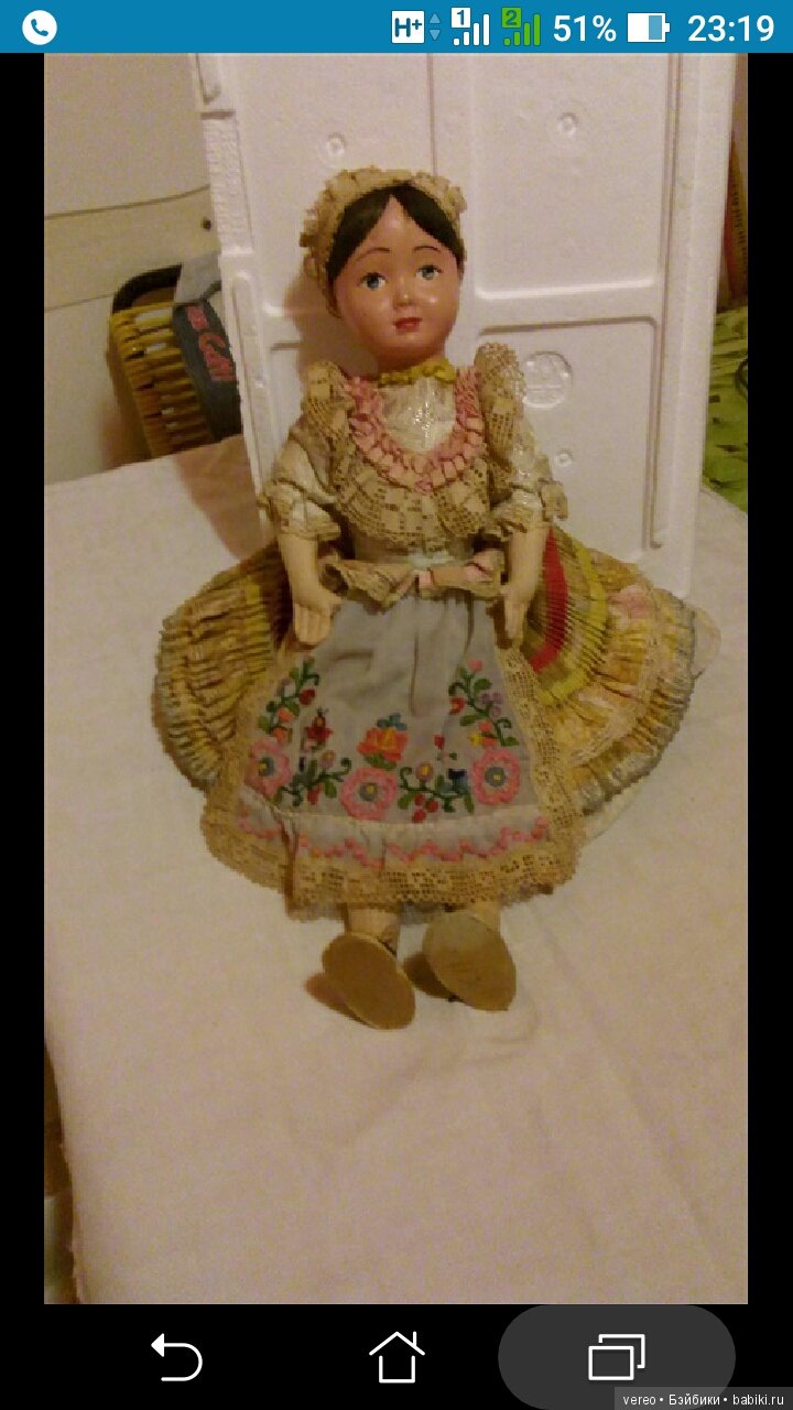 Помогите, кто может с опознанием итальянской антикварной куклы
