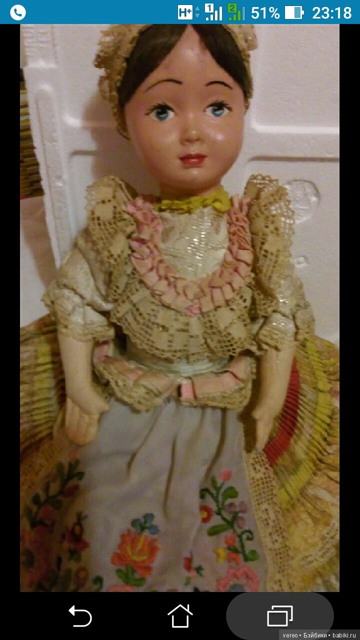 Помогите, кто может с опознанием итальянской антикварной куклы