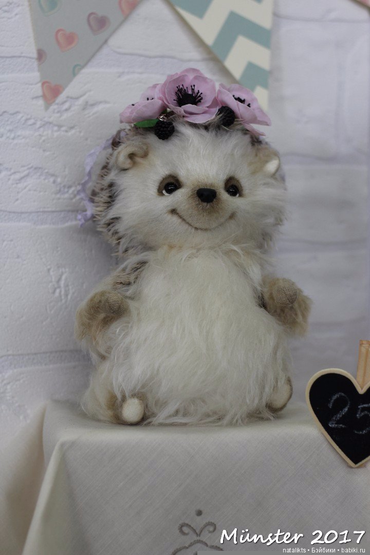 Вторая часть . Мишки и другие" плюшики" Teddy Bär Total 2017