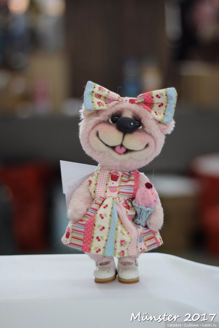 Вторая часть . Мишки и другие" плюшики" Teddy Bär Total 2017