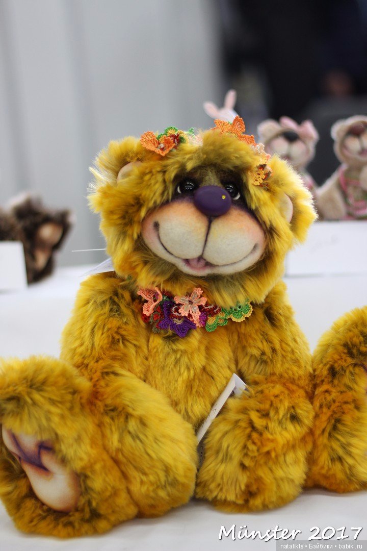 Вторая часть . Мишки и другие" плюшики" Teddy Bär Total 2017