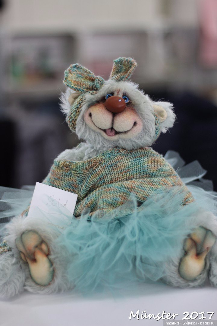 Вторая часть . Мишки и другие" плюшики" Teddy Bär Total 2017