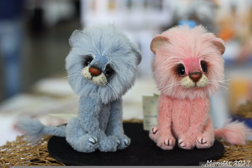 Вторая часть . Мишки и другие" плюшики" Teddy Bär Total 2017