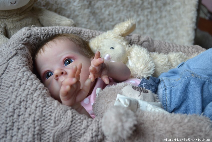 Моя любимка реборн Сашенька. Весенняя фотосессия пока в домашних условиях