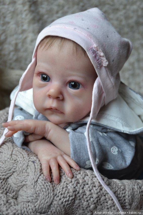 Моя любимка реборн Сашенька. Весенняя фотосессия пока в домашних условиях