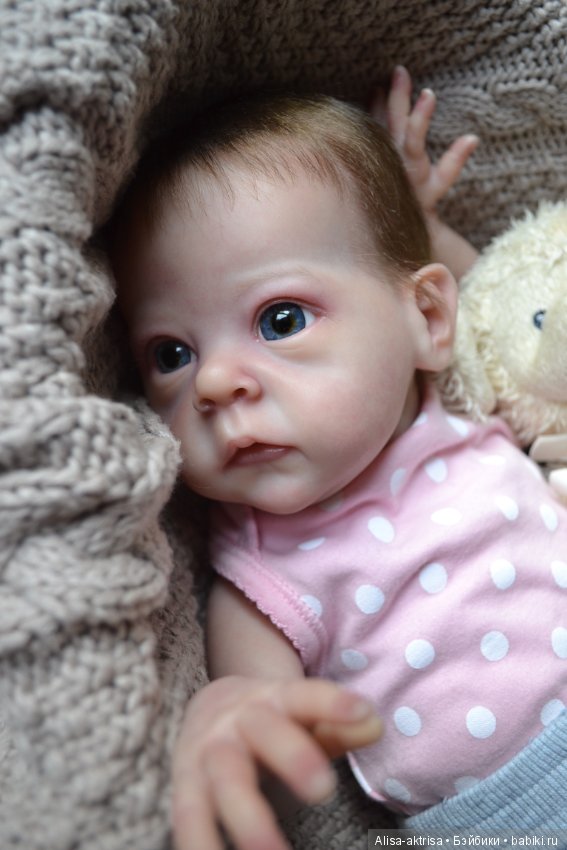 Моя любимка реборн Сашенька. Весенняя фотосессия пока в домашних условиях