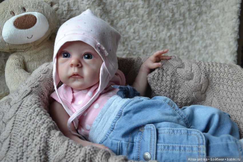 Моя любимка реборн Сашенька. Весенняя фотосессия пока в домашних условиях