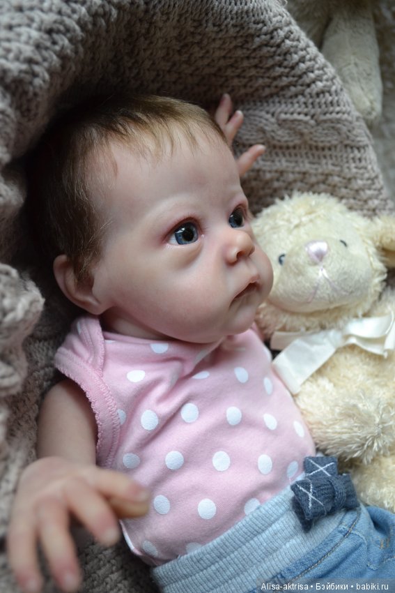 Моя любимка реборн Сашенька. Весенняя фотосессия пока в домашних условиях