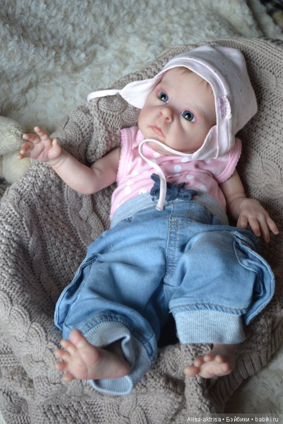 Моя любимка реборн Сашенька. Весенняя фотосессия пока в домашних условиях