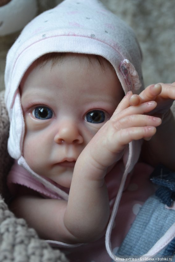 Моя любимка реборн Сашенька. Весенняя фотосессия пока в домашних условиях