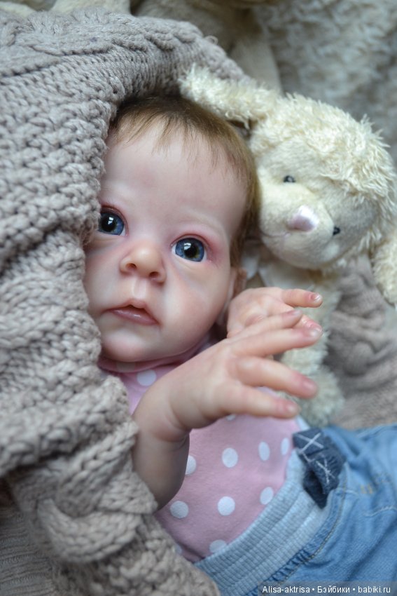 Моя любимка реборн Сашенька. Весенняя фотосессия пока в домашних условиях