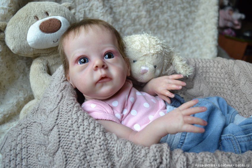 Моя любимка реборн Сашенька. Весенняя фотосессия пока в домашних условиях